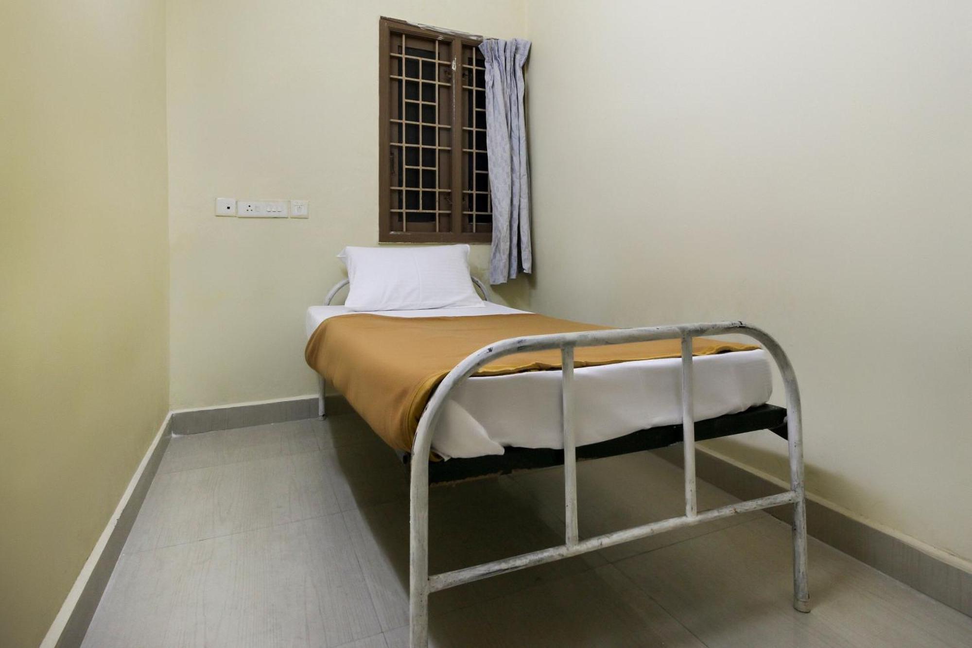 Spot On Jayalakshmi Residency Non Ac Hotel Kovilpatti Exterior photo
