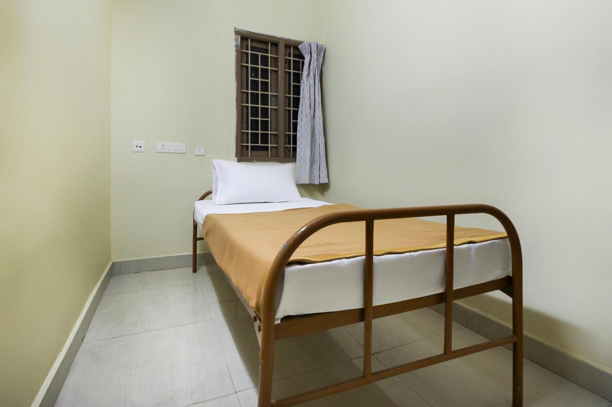 Spot On Jayalakshmi Residency Non Ac Hotel Kovilpatti Exterior photo